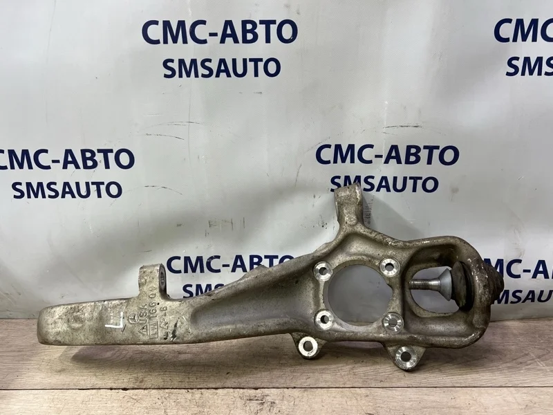 Кулак поворотный Mercedes-Benz ML 2012 A1663300920 W166 642.826, передний левый