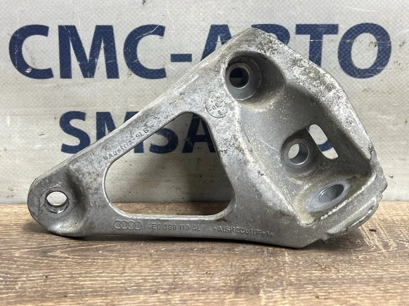 Кронштейн АКПП Audi A8 4E0399113AL D3 4.2 BVJ, левый