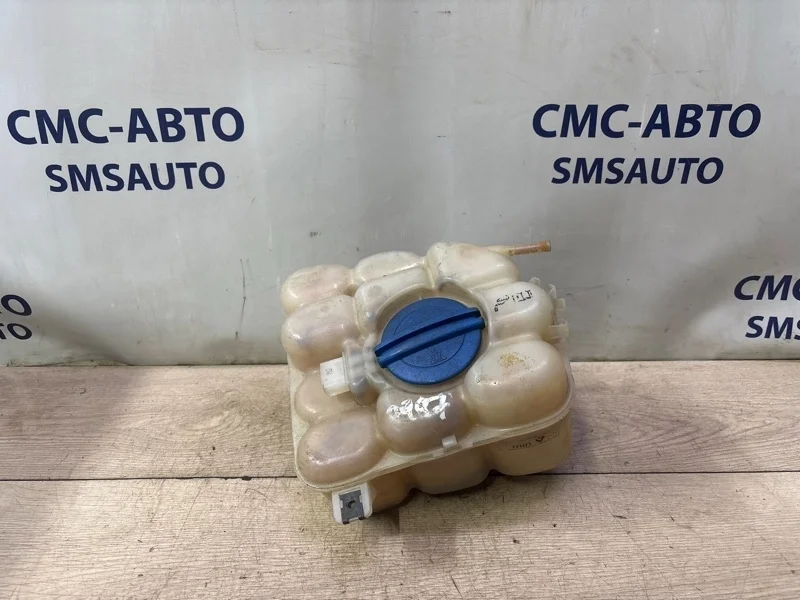 Бачок расширительный Volkswagen Touareg 2012 7P0121407 NF CGR