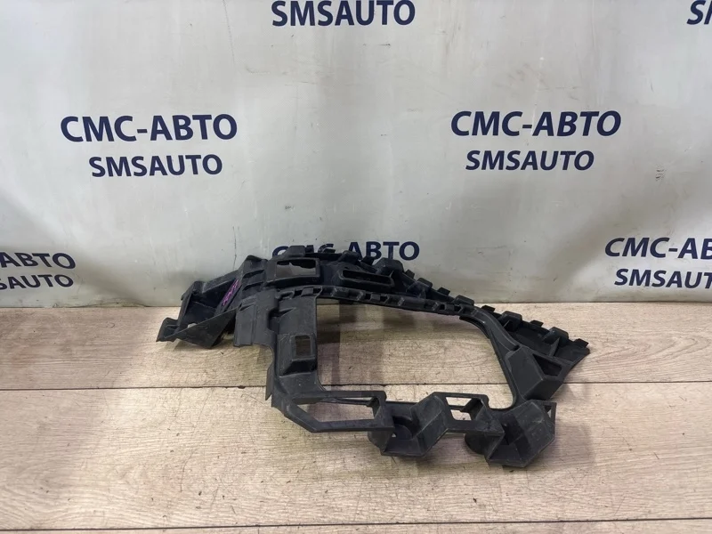 Кронштейн бампера Volkswagen Touareg 2012 7P6807376B NF CGR, задний правый