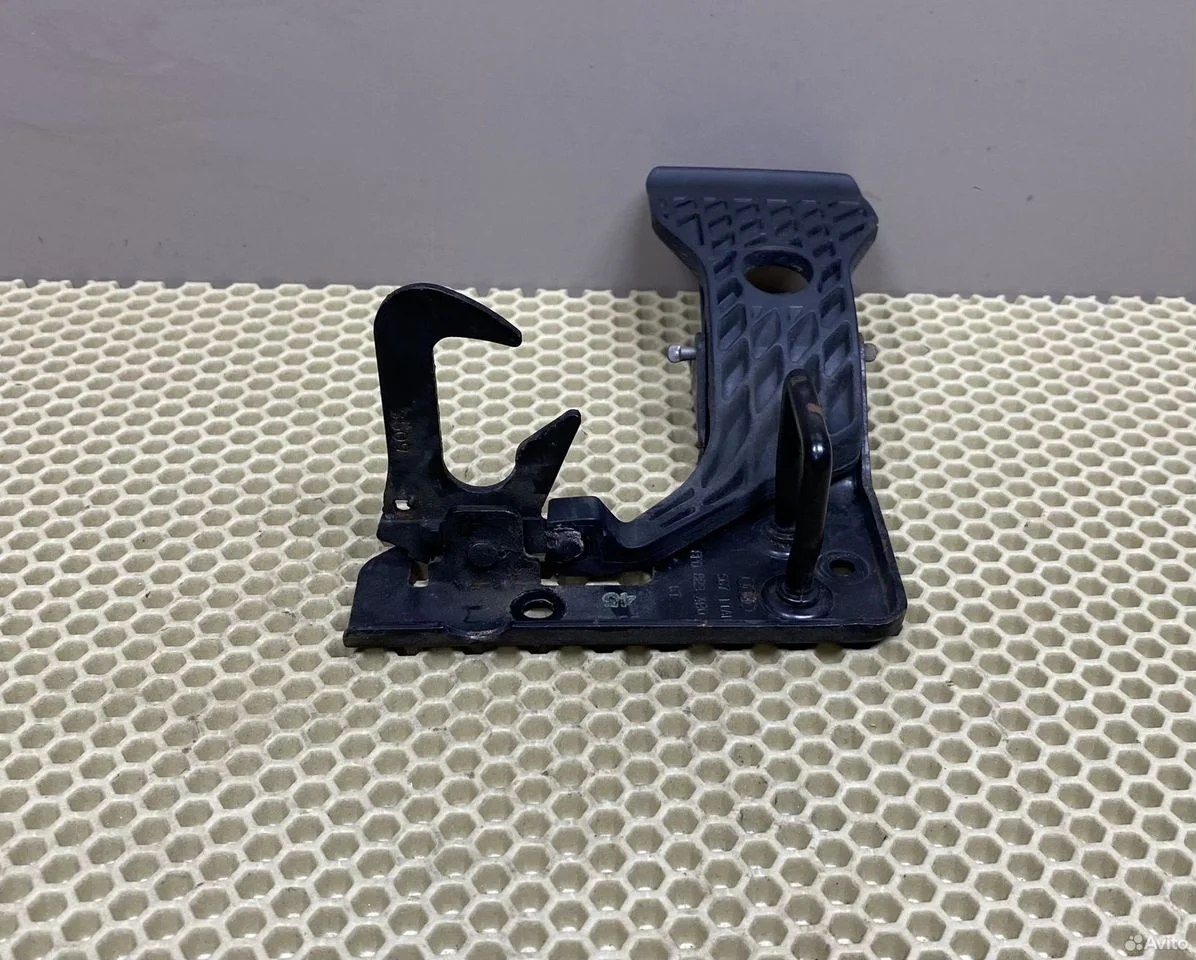 Замок капота audi a3 8p 8p0823480a