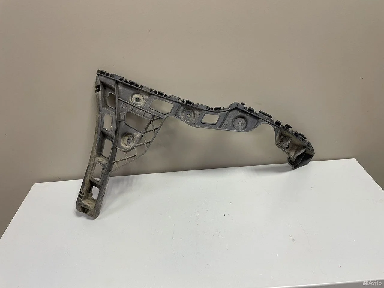 Кронштейн заднего бампера левый vw polo 5