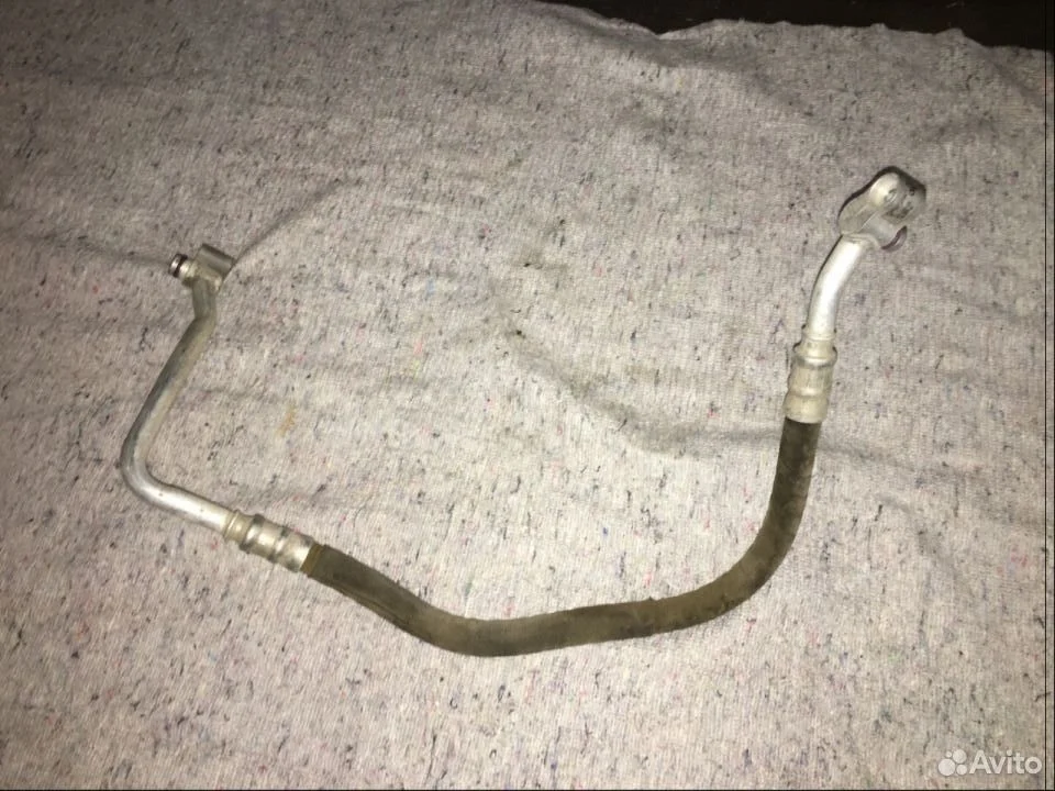 Трубка кондиционера 8r0260701h audi q5 8r