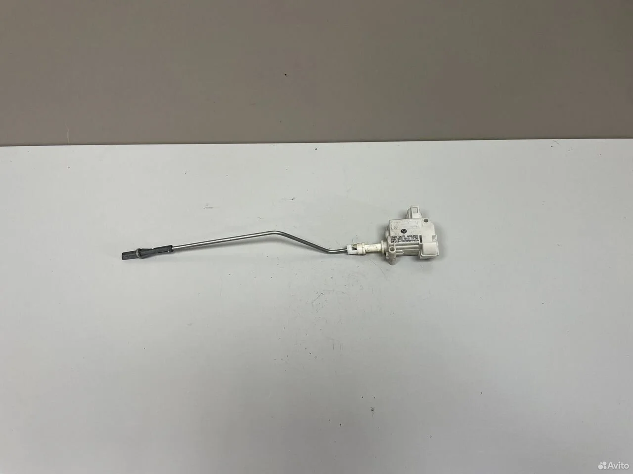 Активатор лючка бензобака volkswagen passat b6