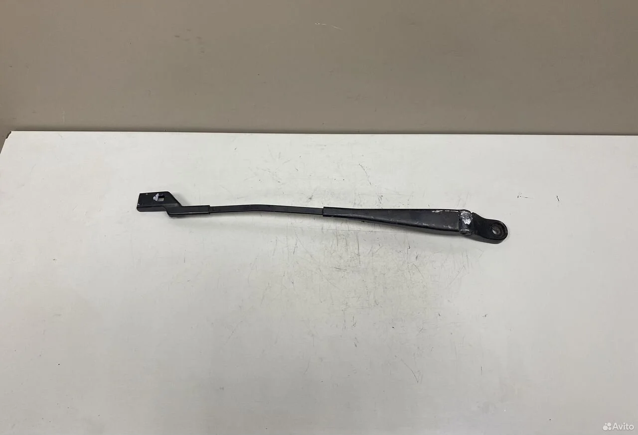 Поводок стеклоочистителя левый skoda fabia 5j