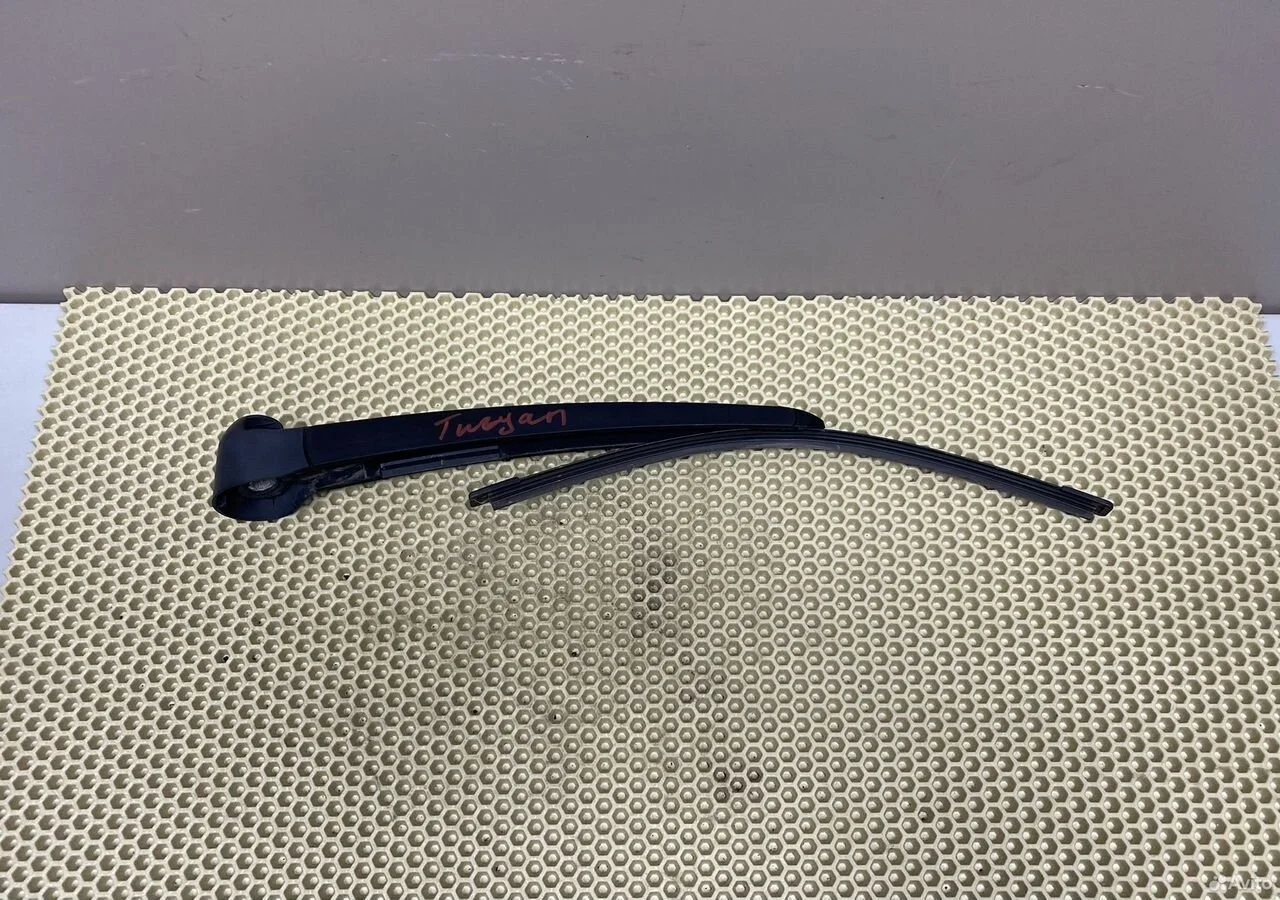 Поводок стеклоочистителя задний vw tiguan 5n 1