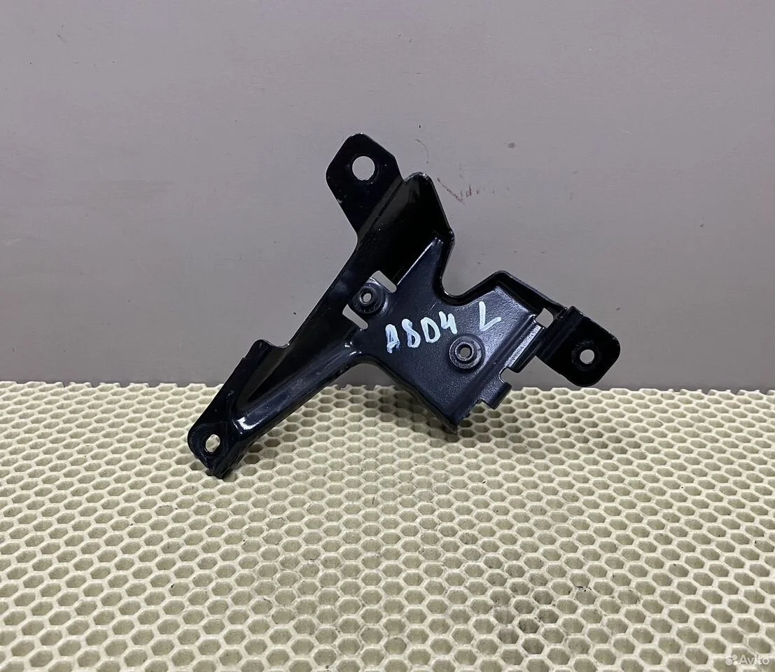 Левый кронштейн замка капота audi a8 d4 4h