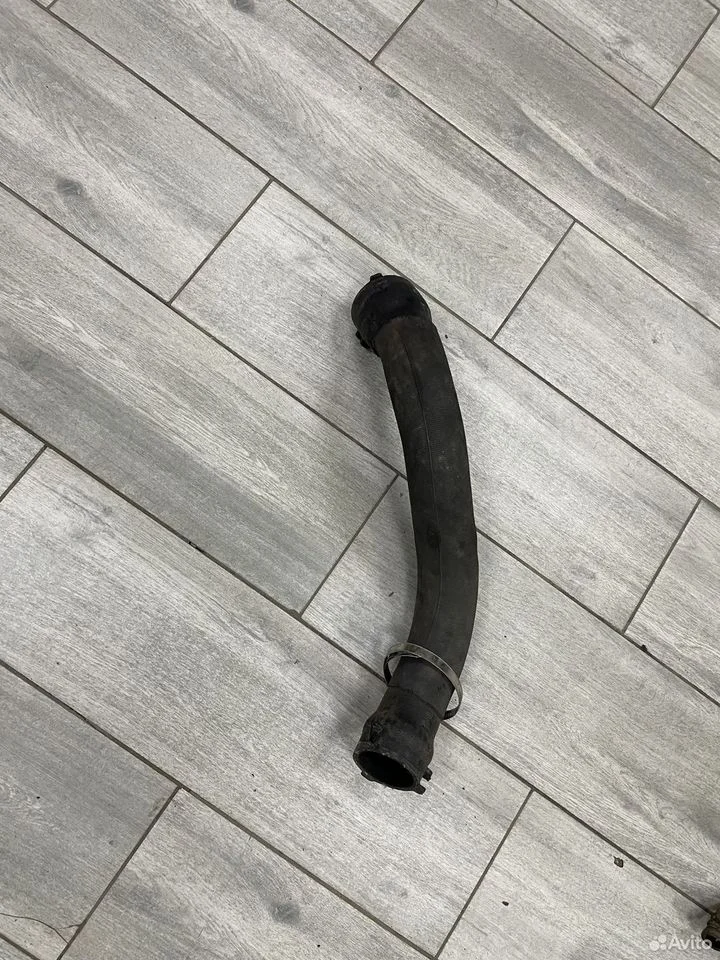 Патрубок интрекулера ауди а6 с6 bpj