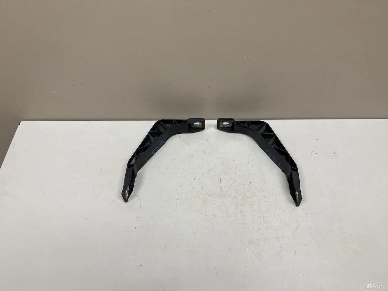 Комплект кронштейнов переднего бампера audi q3 8u