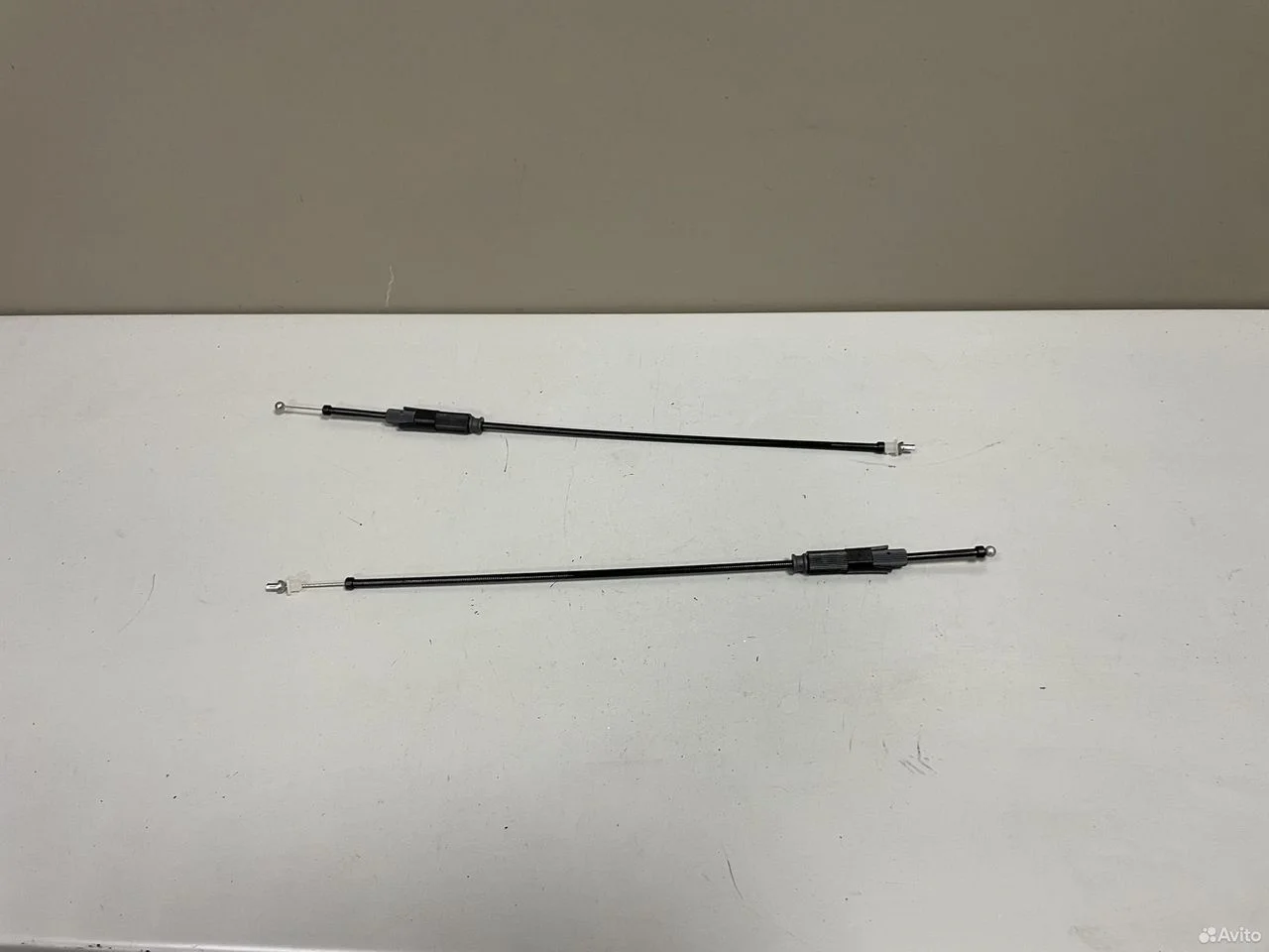 Трос левого замка капота audi a8 s8 4e d3 ауди а8