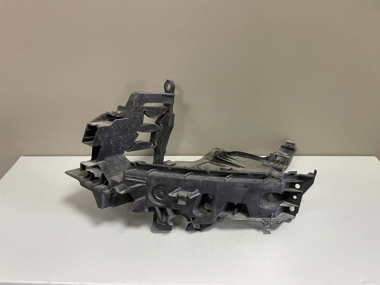 Кронштейн левой фары audi q5 8r рестайлинг