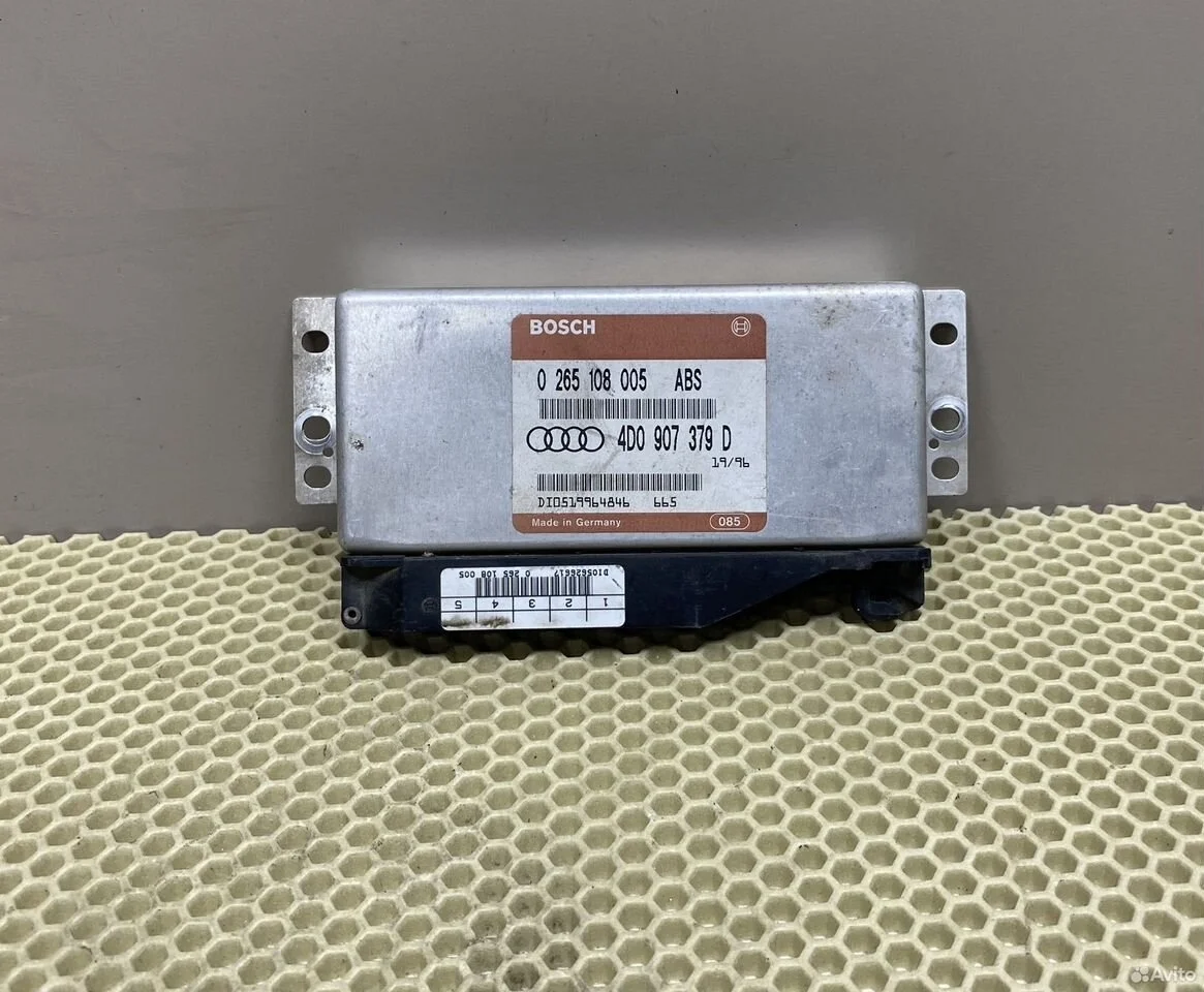 Блок управления abs audi a6 c4 4a 4d0907379d