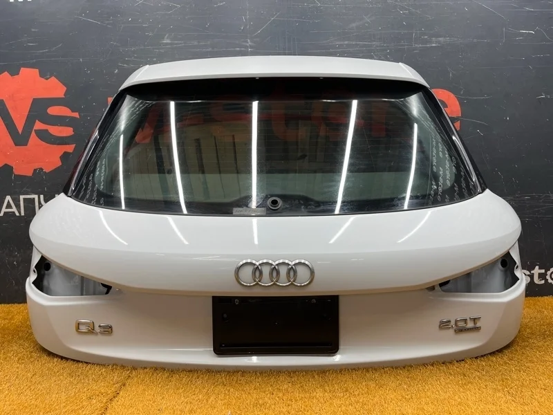 Крышка (дверь) багажника Audi Q3 2013 8U0827025 8U CCZC