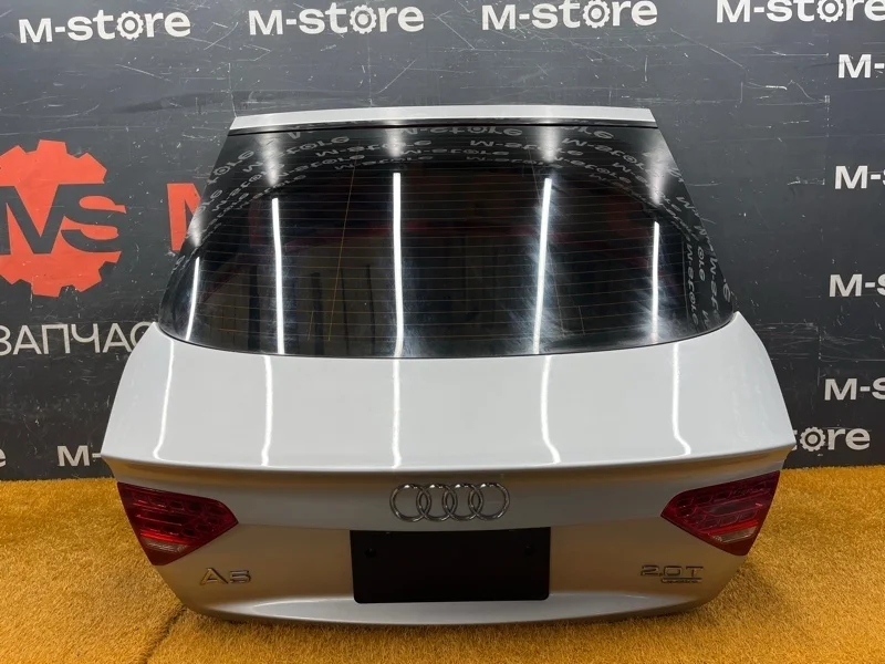 Крышка (дверь) багажника Audi A5 2010 8T8827025 8T CDNC