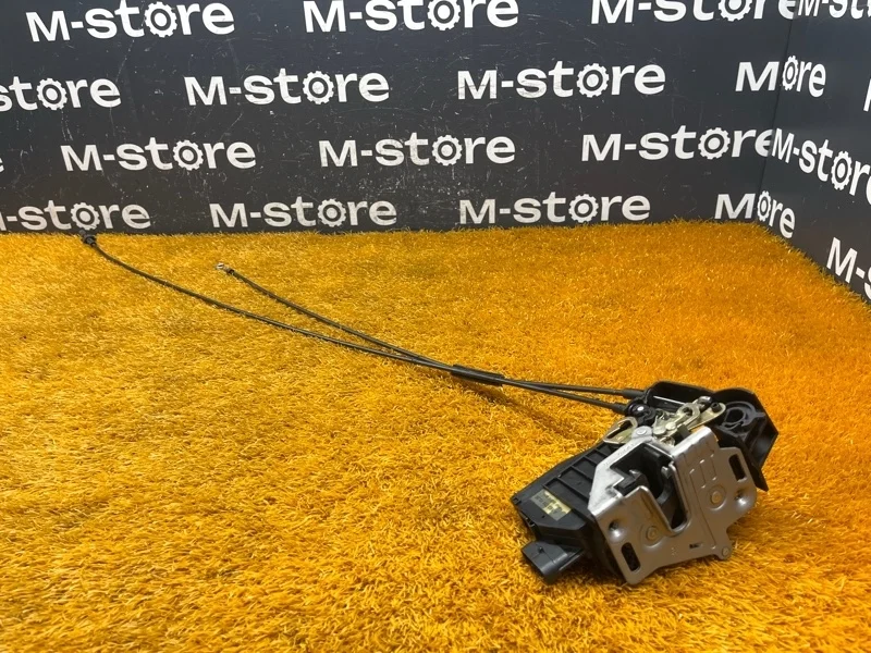 Замок двери Mercedes-Benz M-Class 2000 A1637302235 W163 112.942, задний правый