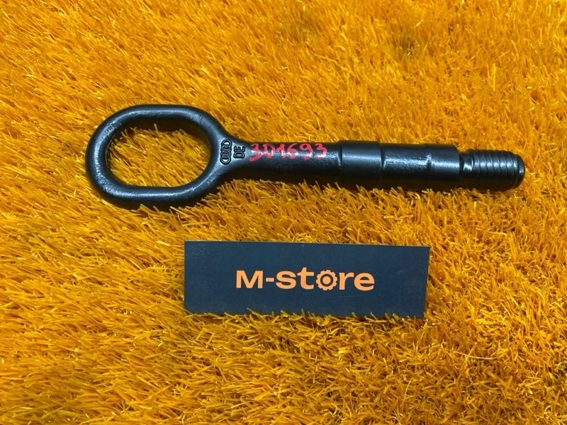 Крюк буксировочный Audi A4 2009 8K0805615 B8/8K CDNC