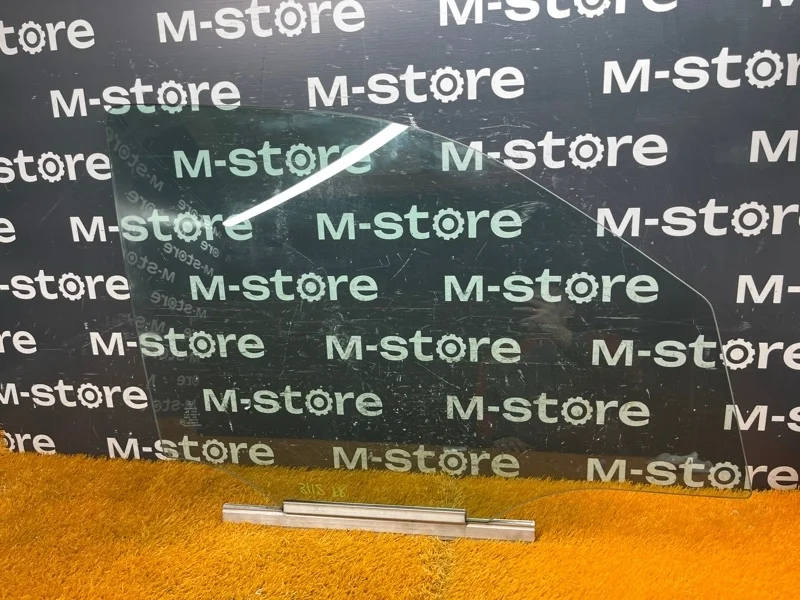 Стекло боковое Mercedes-Benz M-Class 2000 A1637200218 W163 112.942, переднее правое