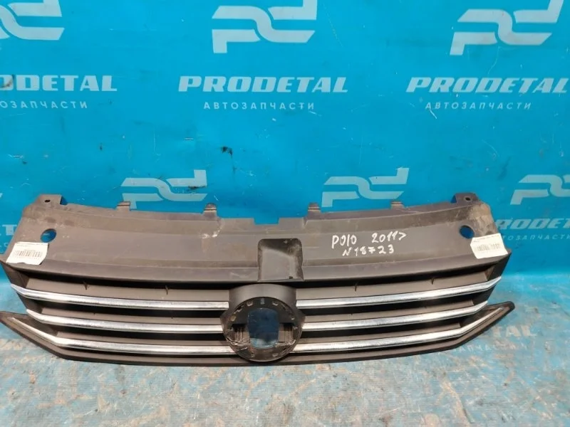 Решетка радиатора Volkswagen Polo 2015-2020