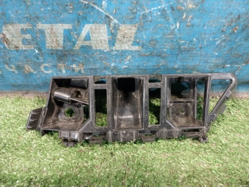 Кронштейн бампера передний левый Volkswagen Tiguan