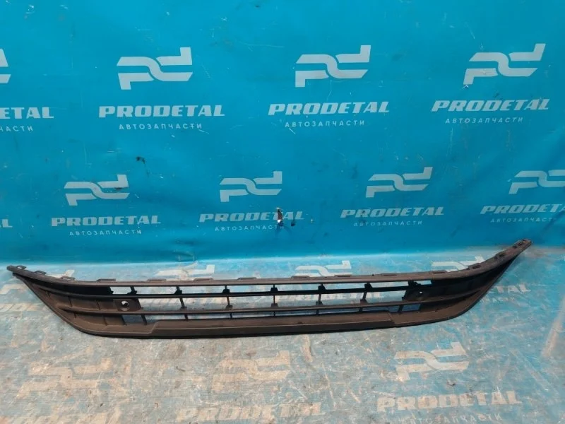 Решетка в бампер передняя Volkswagen Polo