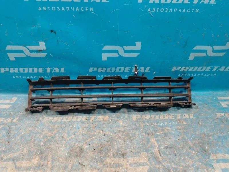 Решетка в бампер передняя Renault Megane 2002-2006