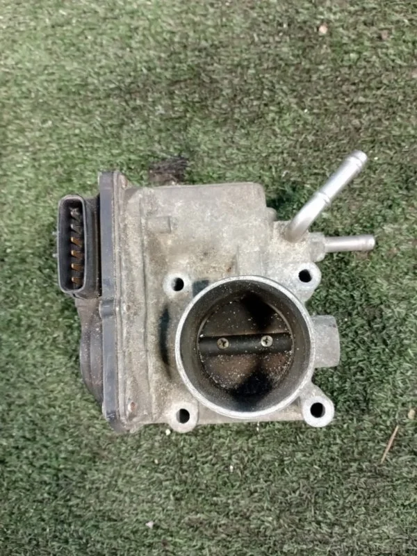 Заслонка дроссельная электрическая TOYOTA Corolla