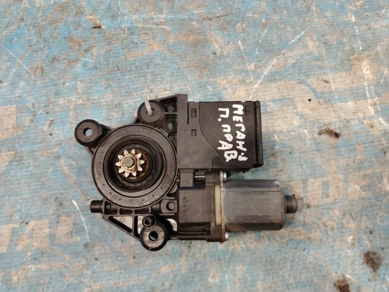 Моторчик стеклоподъемника передний правый Renault