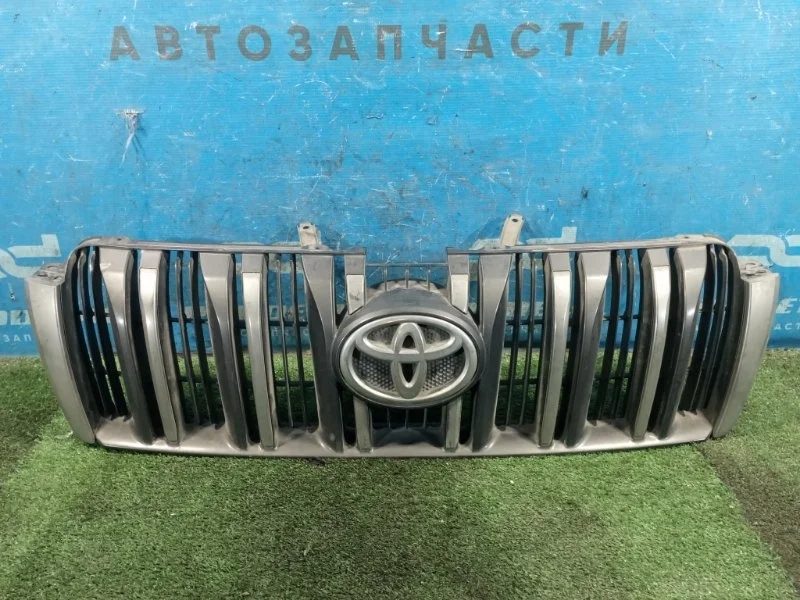 Решетка радиатора TOYOTA Land Cruiser Prado 150
