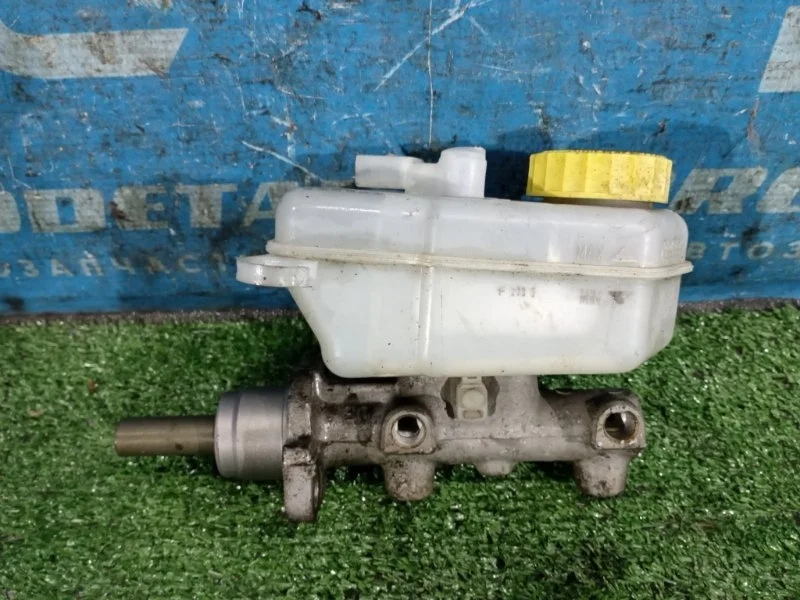 Цилиндр тормозной главный Volkswagen Polo