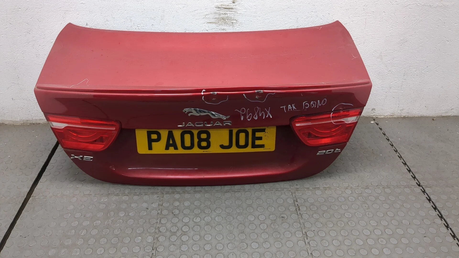 Крышка (дверь) багажника Jaguar XE 2015-2025 КПП автомат (АКПП) PT204 Бензин 2 л Турбо-инжектор