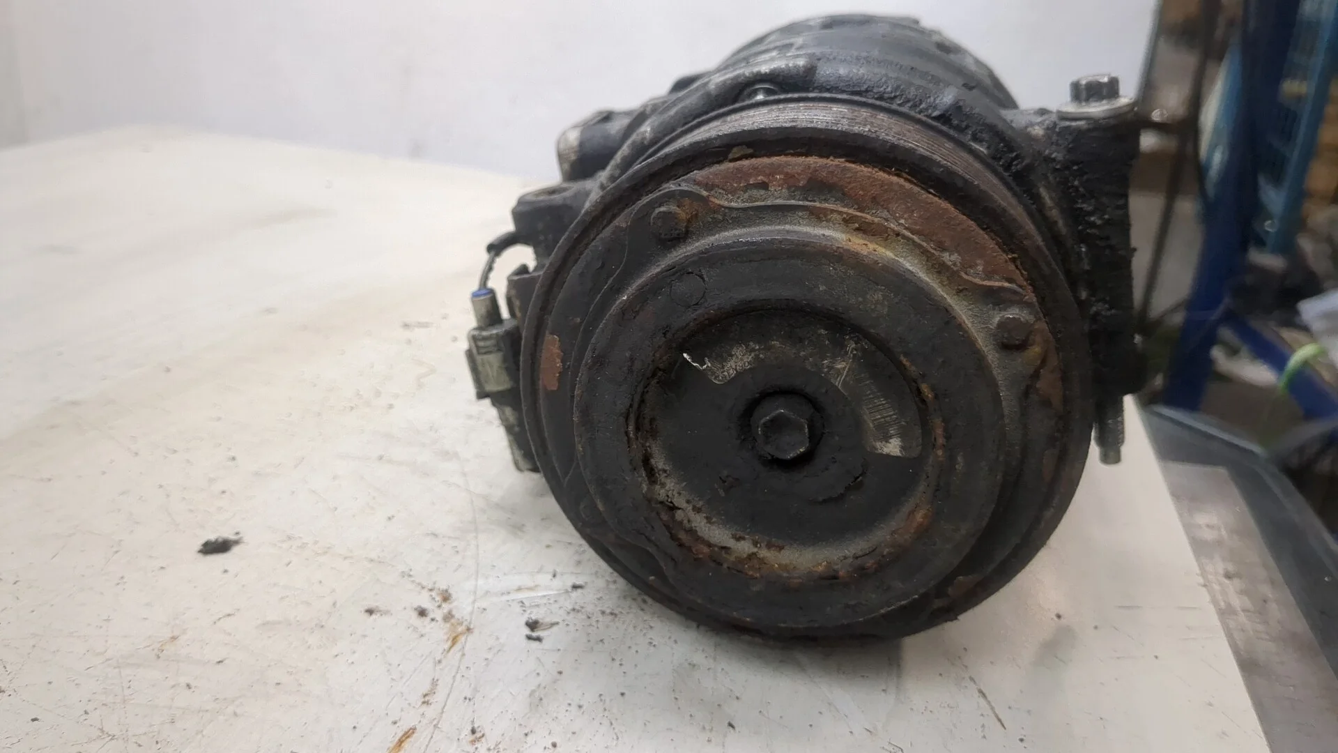 Компрессор кондиционера BMW X6 E71 2007-2014 КПП автомат 4х4 (АКПП) N55B30A Бензин 3 л Турбо-инжектор