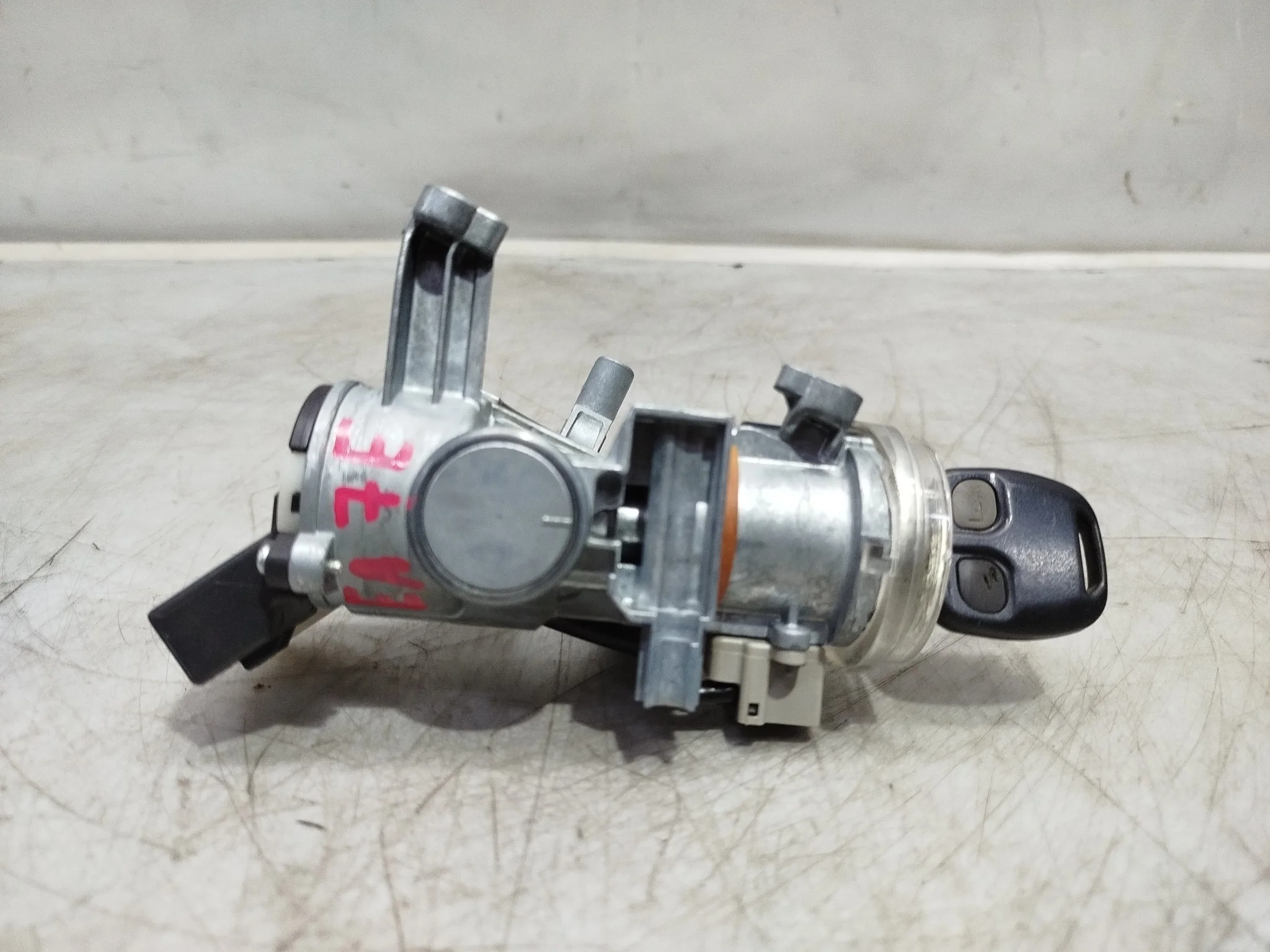 ЗАМОК ЗАЖИГАНИЯ MITSUBISHI MR249680