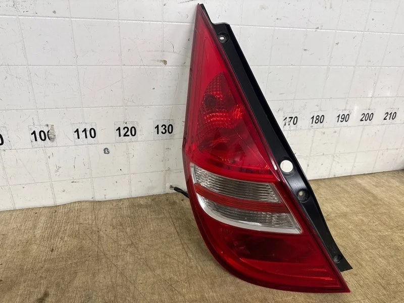 ФОНАРЬ В КРЫЛО HYUNDAI I-30 2007 2008 2009 2010 2011 2012 924012R000 JD, задний левый