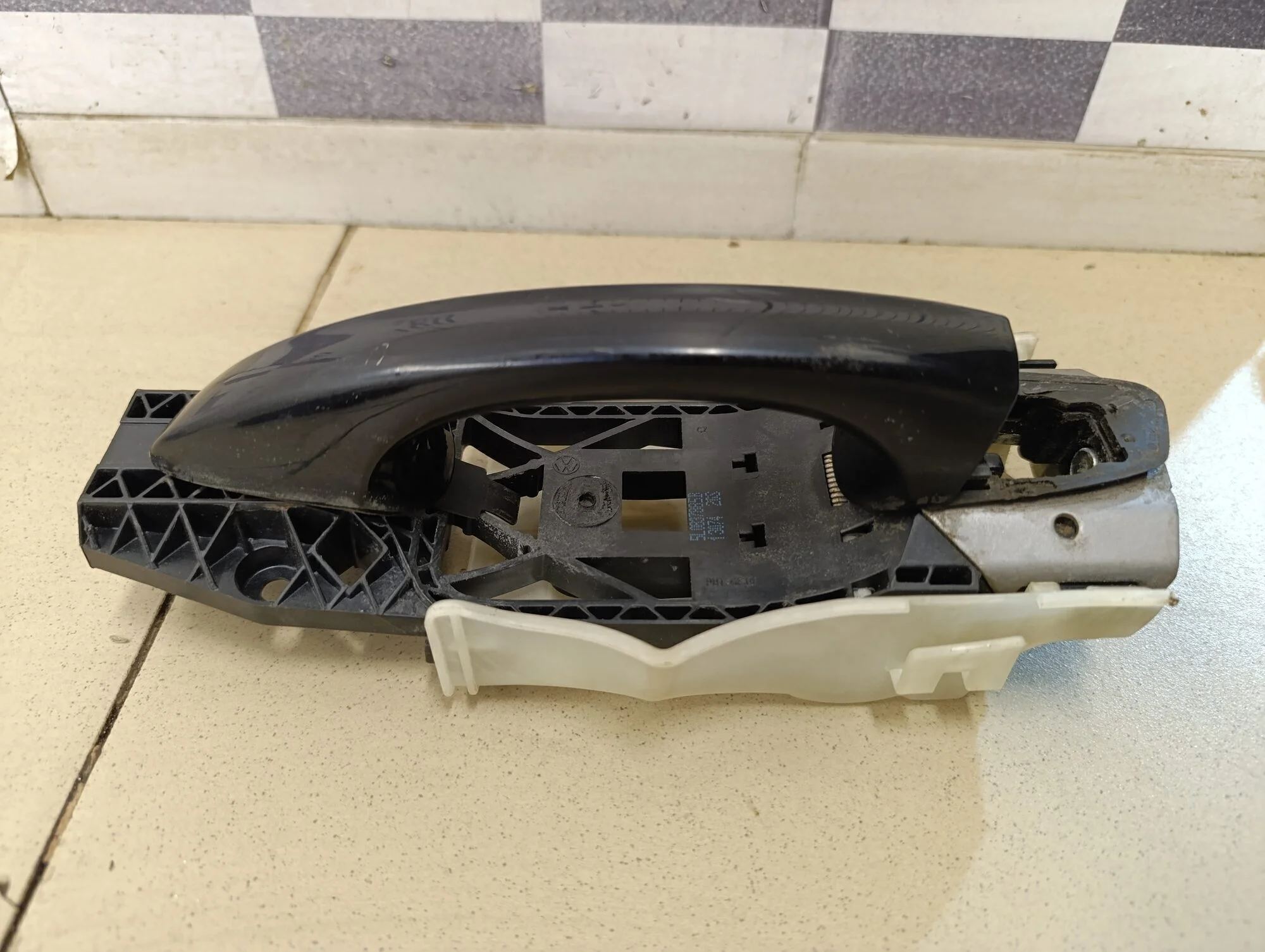 Ручка двери передней наружная левая Octavia (A7) 2013>