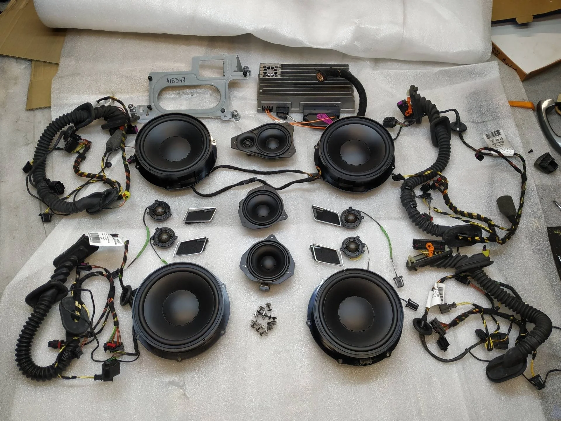 комплект акустики Volkswagen Touareg 2 7P6 2013