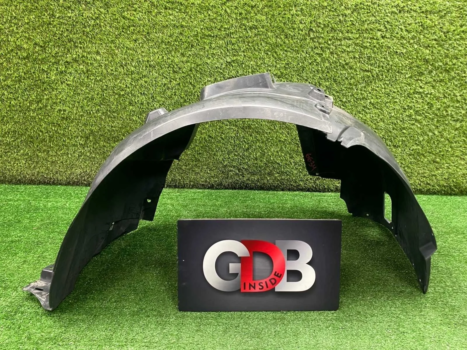 Подкрылок BMW 3 series 07.03.2008 51717154412 E92 N46B20B, передний правый