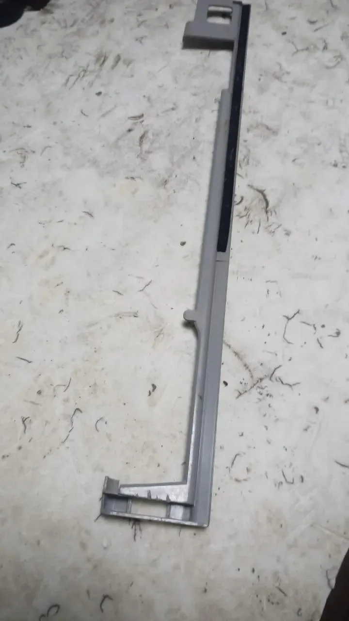 Накладка салазки сиденья Mercedes-Benz S-класс W221 рестайлинг (2009—2013)