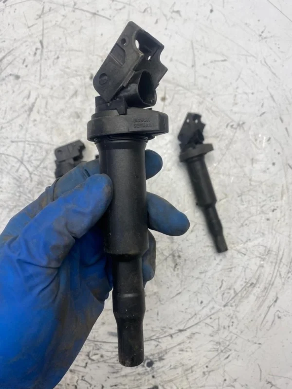 Катушка зажигания Peugeot 308 1 597064 EP6