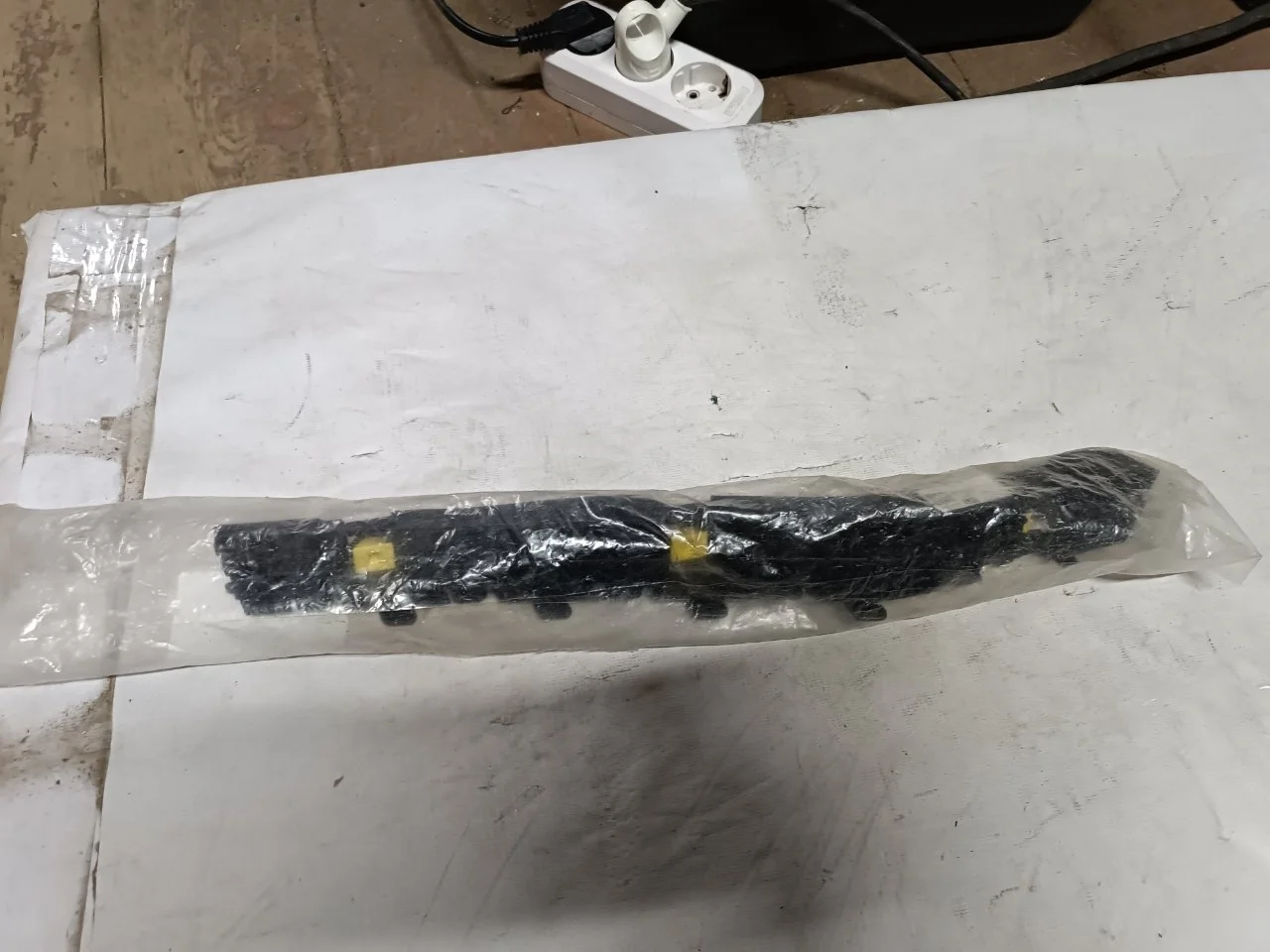 Кронштейн бампера Kia Sportage 4 2022 86613F1000, задний левый