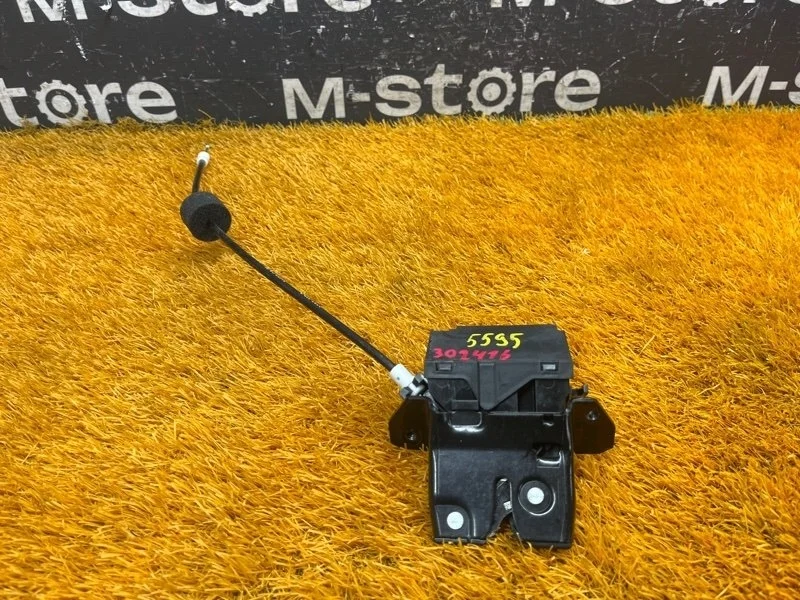 Замок багажника Mercedes-Benz C-Class 2003 A1717500085 W203 271.946