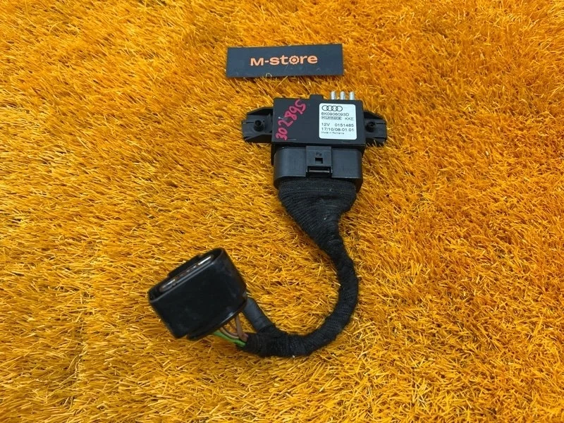 Блок управления топливным насосом Audi A4 2009 8K0906093D B8/8K CDHB