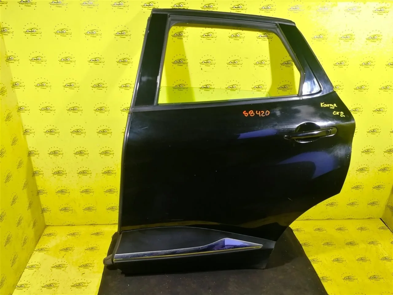 Дверь Renault Kaptur 821012313R J5, задняя левая