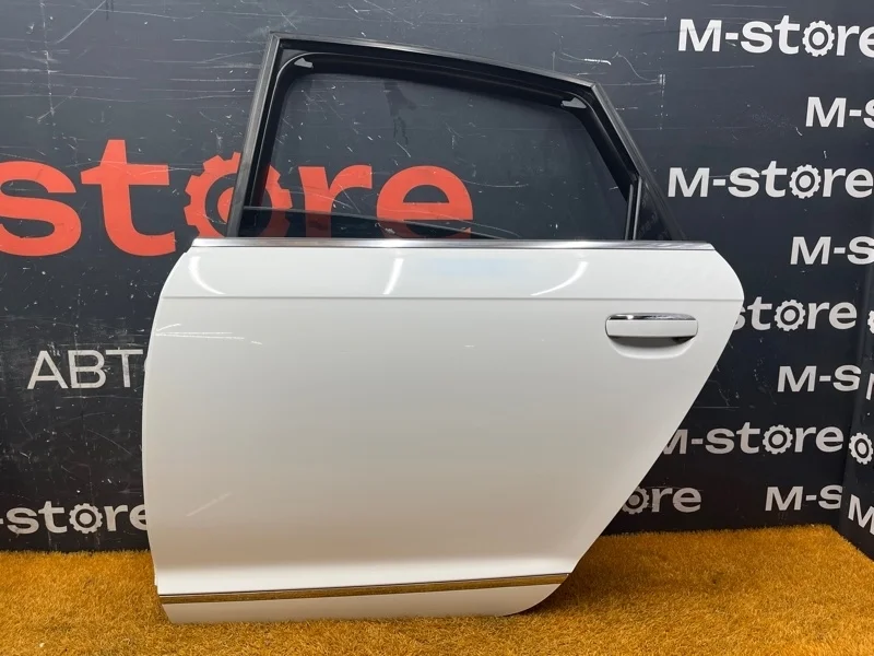 Дверь Audi A6 2009 4F0833051G C6/4F CCEA, задняя левая