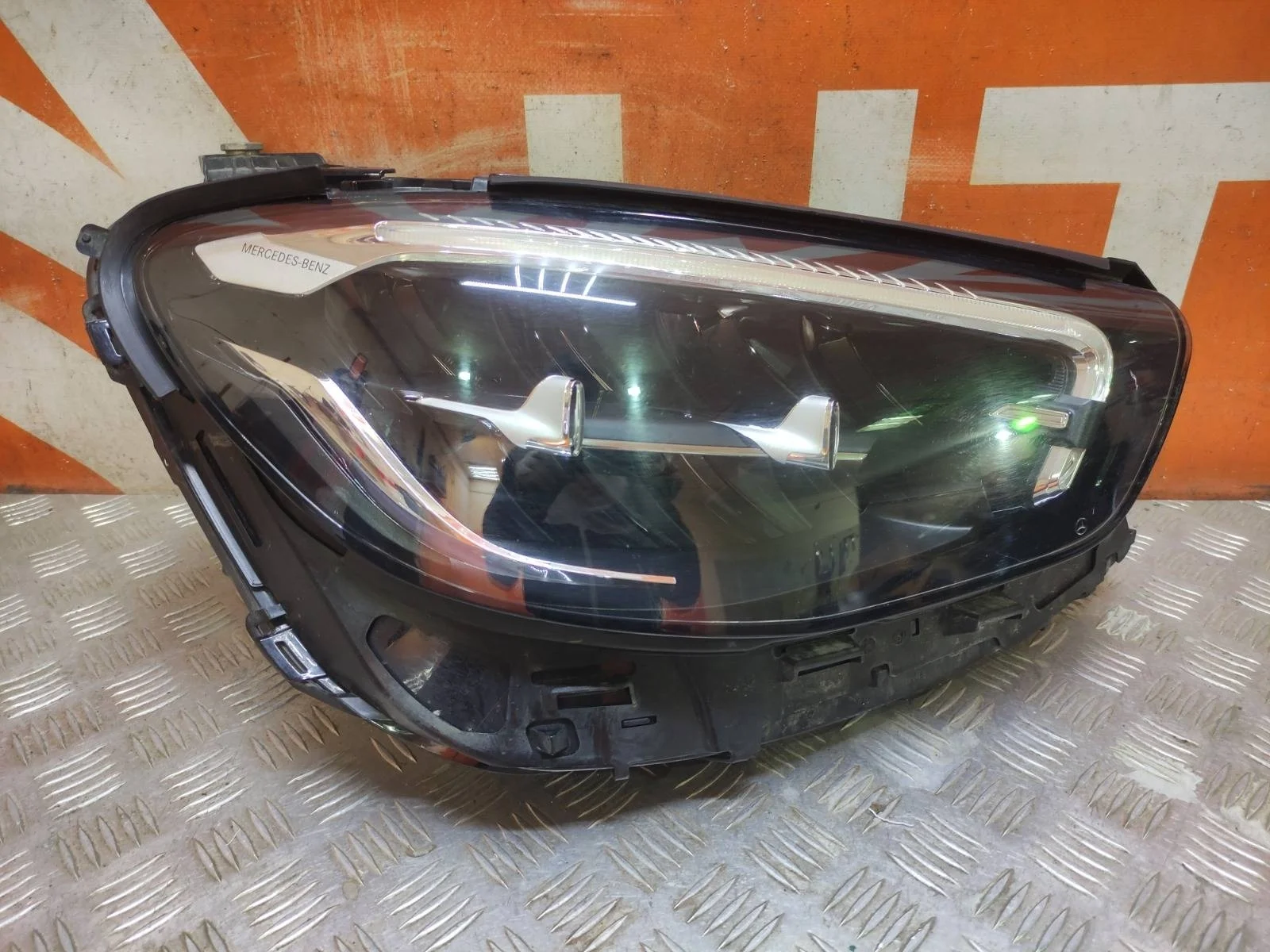 Фара Mercedes -Class 2020-нв W213, S213, C238