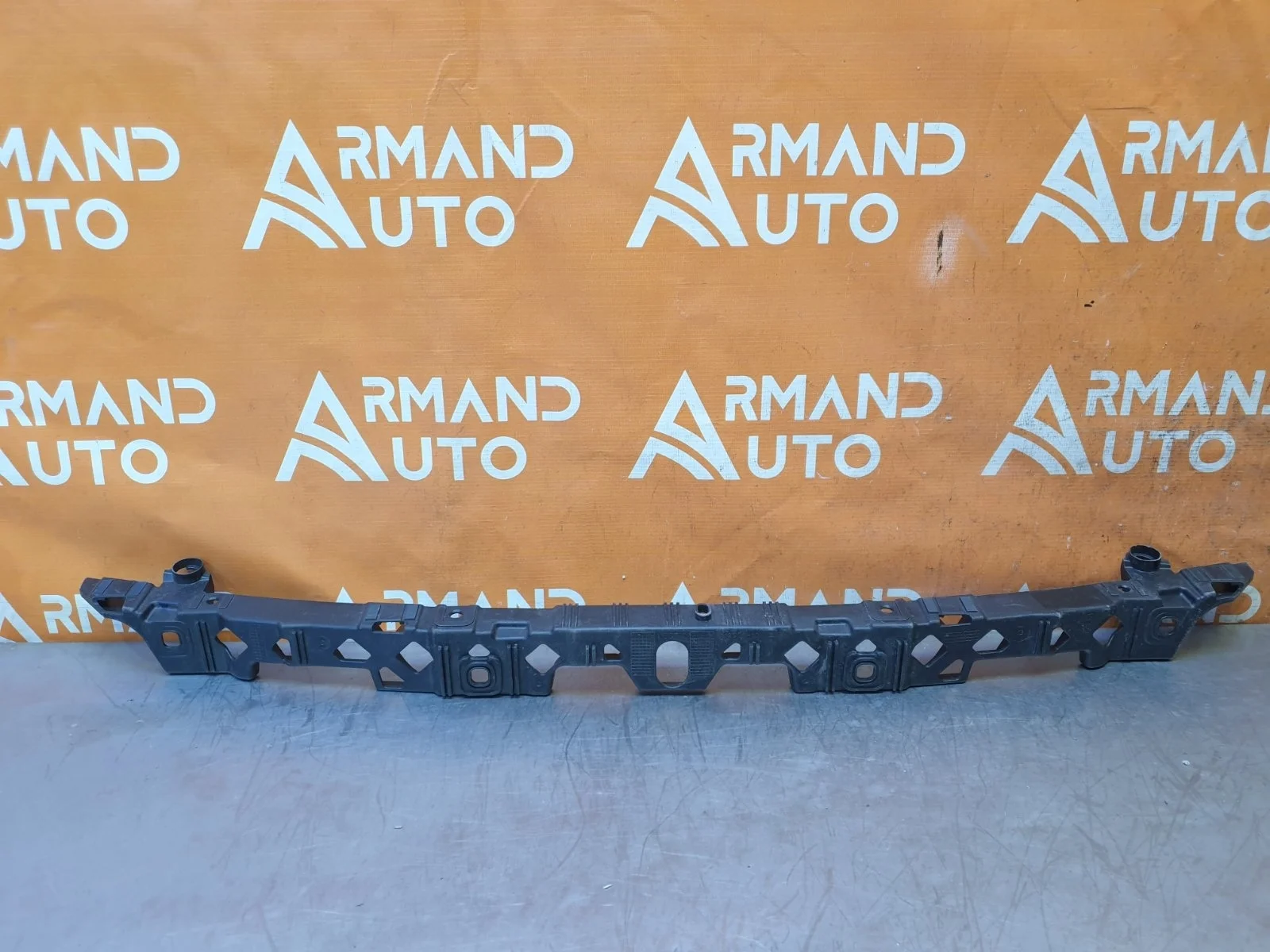 Кронштейн воздуховода радиатора верхний BMW X2 2017-нв F39