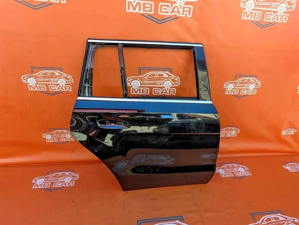 Дверь задняя правая Mercedes-Benz