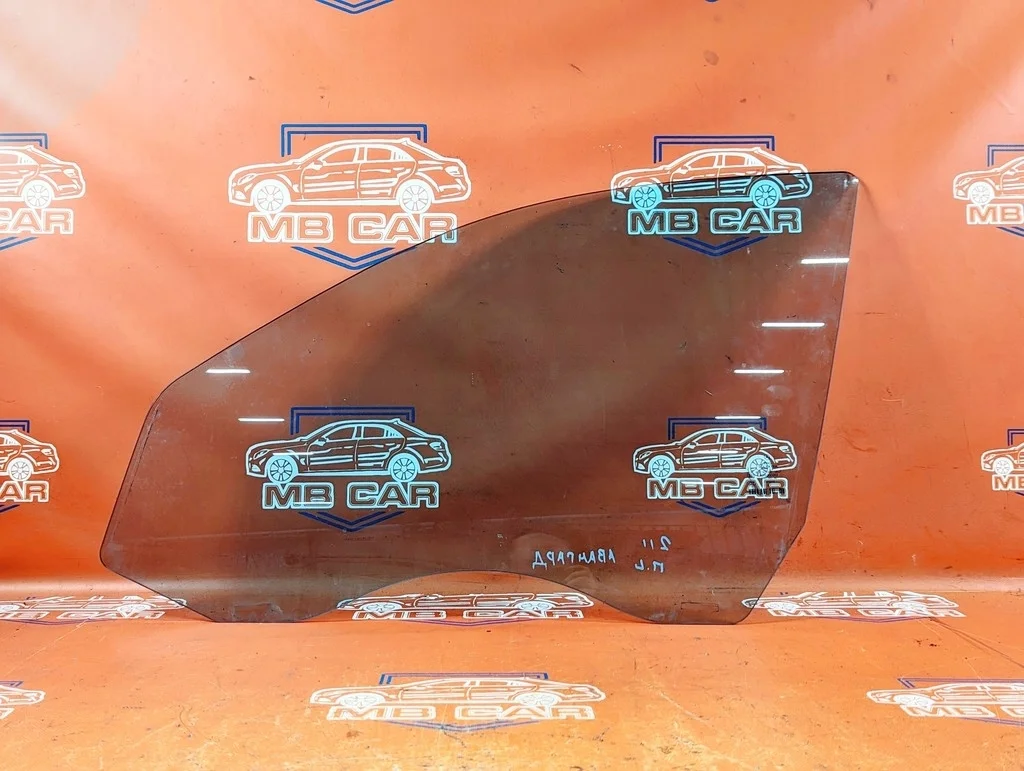 Стекло переднее левое Mercedes-Benz