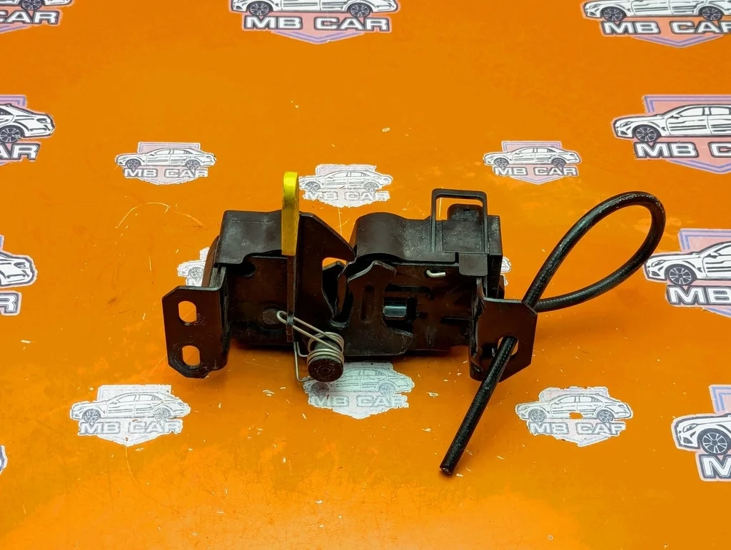 Замок капота Mercedes-Benz