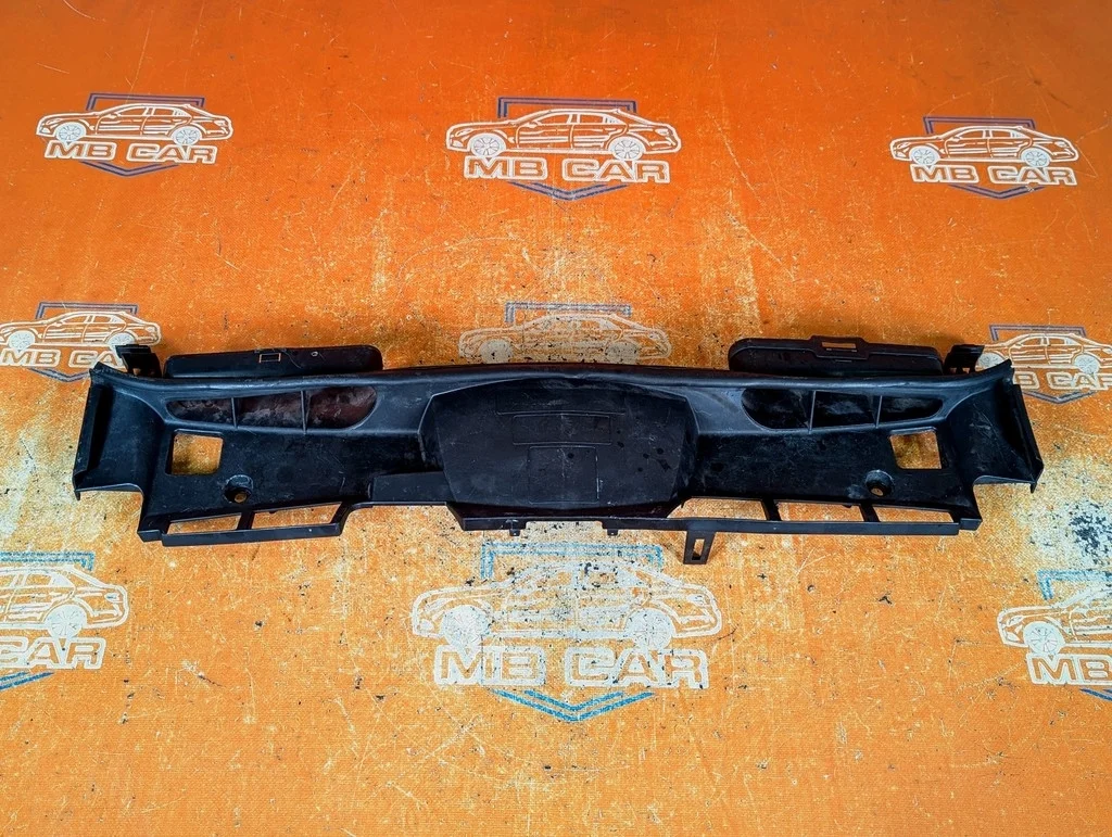 Воздухозаборник Mercedes-Benz