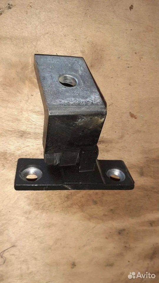 Петля двери передней правой верхняя BMW X5 E70 (2006—2010)